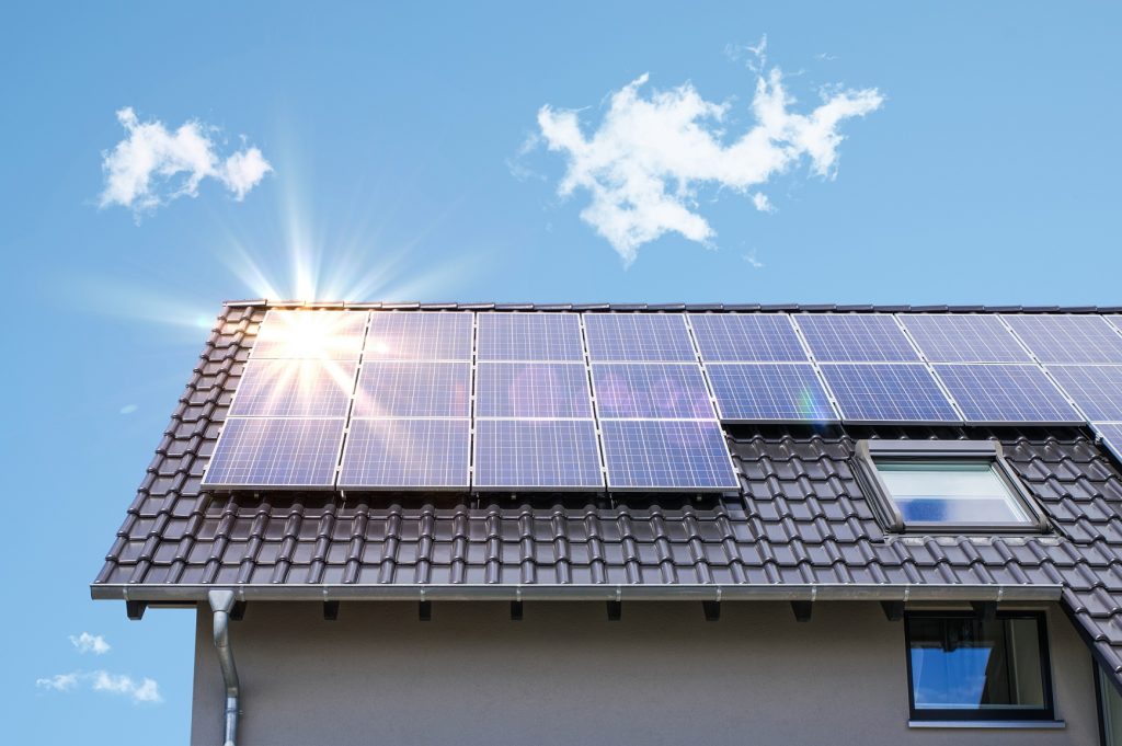Spar strøm med solcellepanel